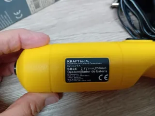 Destornillador Eléctrico 2.4V