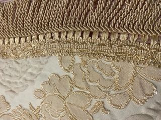 Colcha Algodão Relevo Cetim Bege e Branco