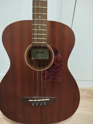 Bajo Acústico Ibanez Marrón