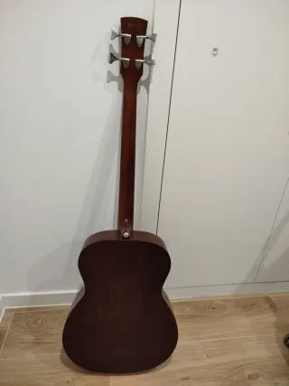 Bajo Acústico Ibanez Marrón