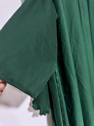 Conjunto capa y vestido verde