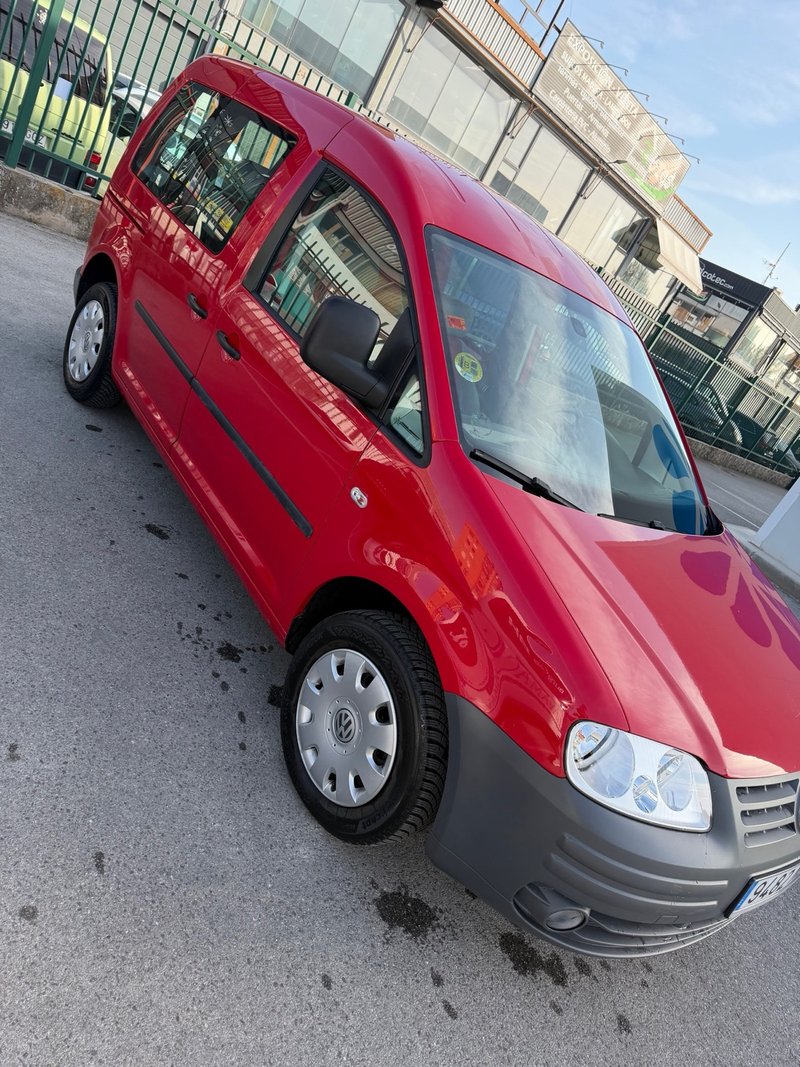 Volkswagen Caddy 2009 - foto 1