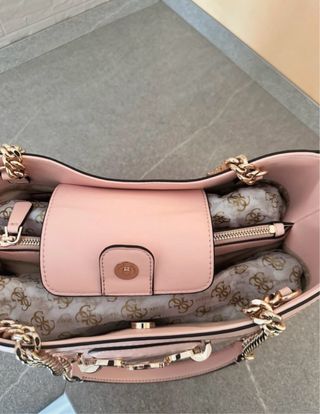 Borsa Guess Rosa con Dettagli Oro