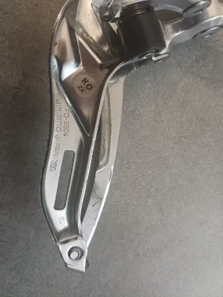 Deragliatore anteriore bici corsa Shimano