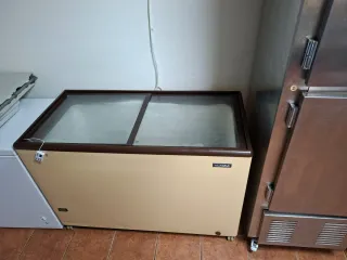 Arcón Congelador KONKA.