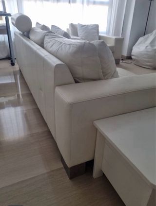 Sofá y sillón BoConcept piel beige