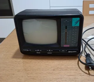 TV Portatile Vintage Roadstar Nera