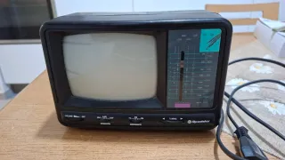TV Portatile Vintage Roadstar Nera