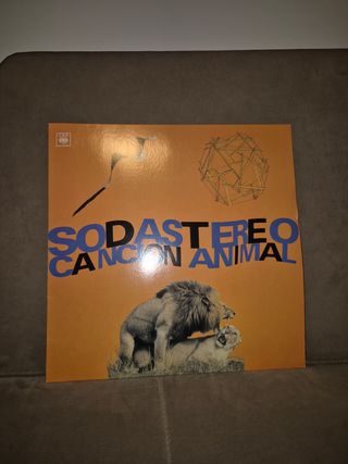 pack tocadiscos + 3 VINILLOS