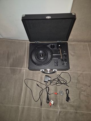 pack tocadiscos + 3 VINILLOS