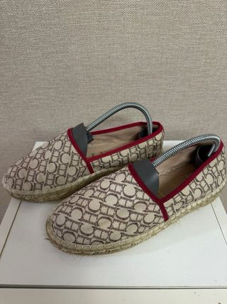 Alpargatas CH Beige y Marrón