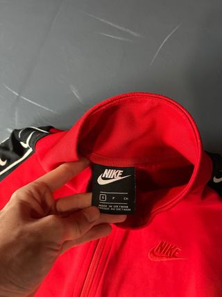 Conjunto Deportivo Nike Rojo y Negro