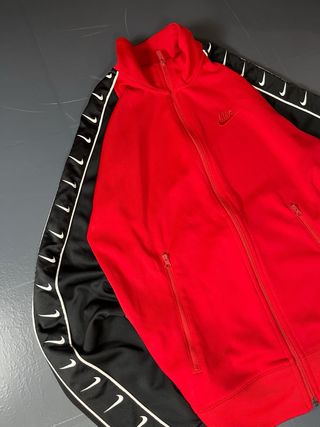 Conjunto Deportivo Nike Rojo y Negro