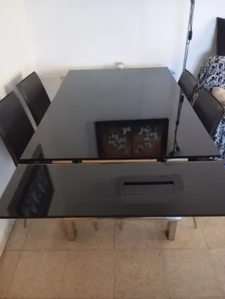 Mesa Comedor Cristal Negro y Metal