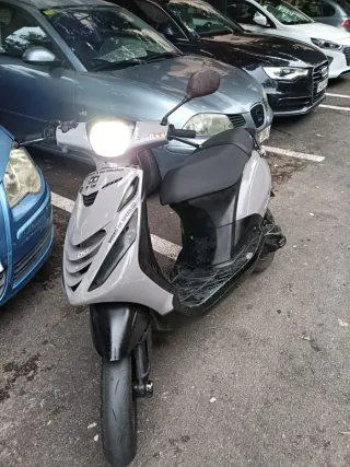 Piaggio Zip Top Azul