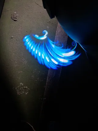 Luces LED para puertas de coche, reflejan al suelo