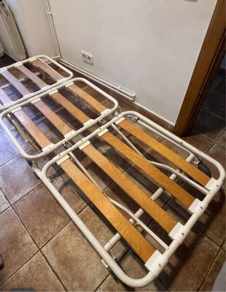 Cama Plegable Metálica con Lámparas