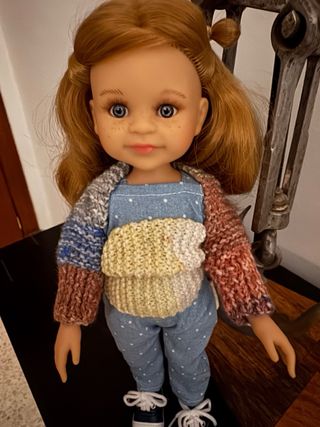 Bufanda multiposición hecha a mano para muñecas