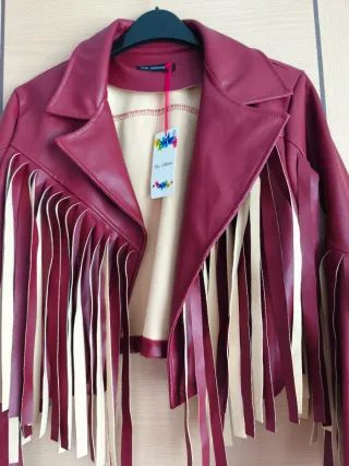 Chaqueta de mujer con flecos