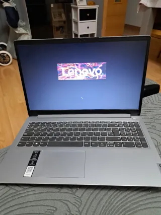 Ordenador Portátil Lenovo Plata