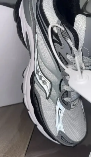 Saucony Omni 9 Gris Blanco