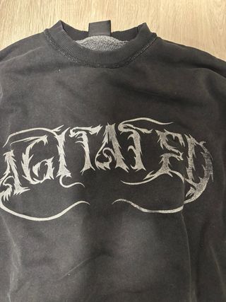 Sudadera efecto lavado AGITATED