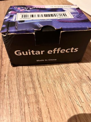 Pedale per chitarra con effetti 'Analog Delay'