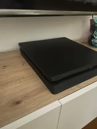 PS4 (PlayStation 4) con 5 giochi