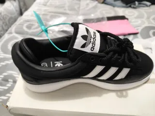 Zapatillas Adidas x Bad Bunny Negras