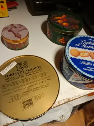 Caja antigua Cola Cao y galletas