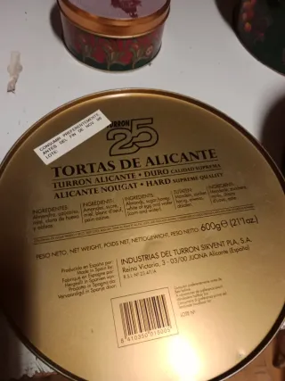 Caja antigua Cola Cao y galletas