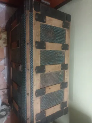 Baúl antiguo Gran Fábrica de Baúles