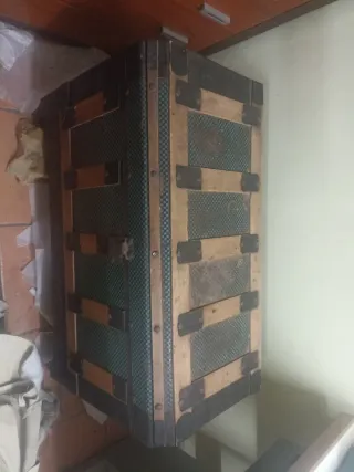 Baúl antiguo Gran Fábrica de Baúles