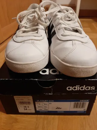 Zapatillas Adidas Blancas y Negras