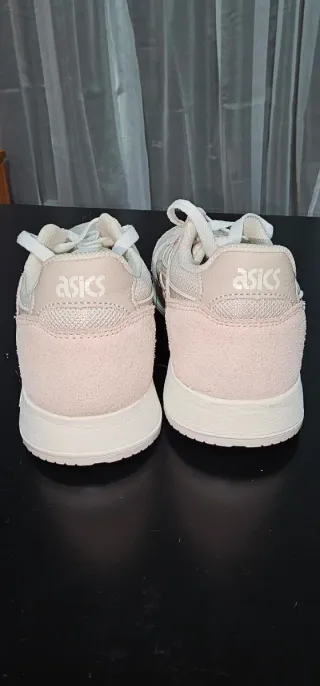 Zapatillas Asics Lyte Classic Beige/Rosa