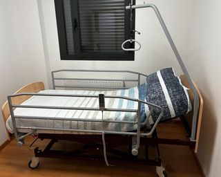 Cama articulada eléctrica casi nueva