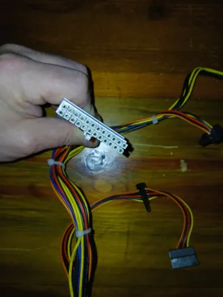 Fuente de alimentación Dell 250W con cable 6pines