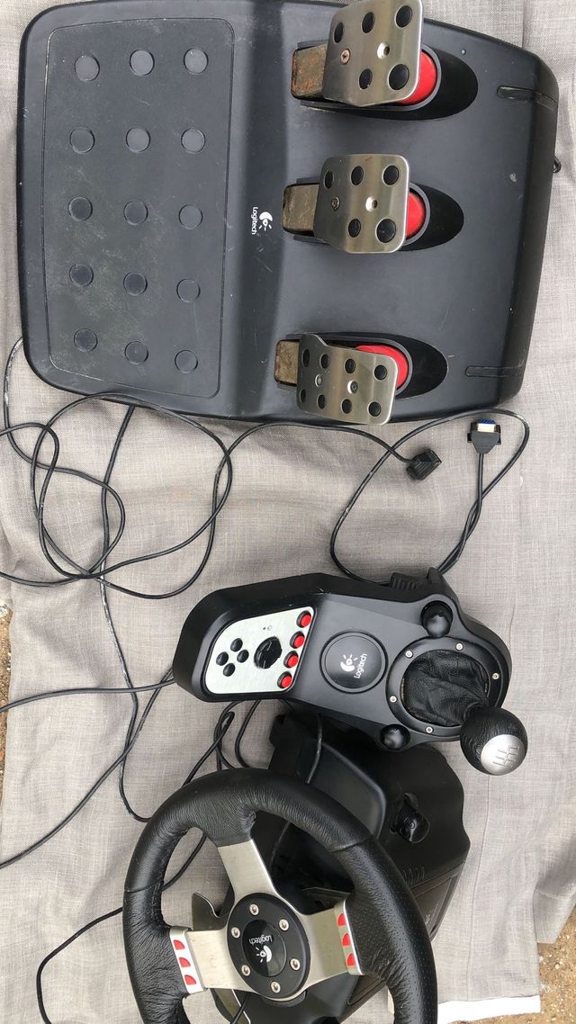 Volante Logitech G27 Force Driving