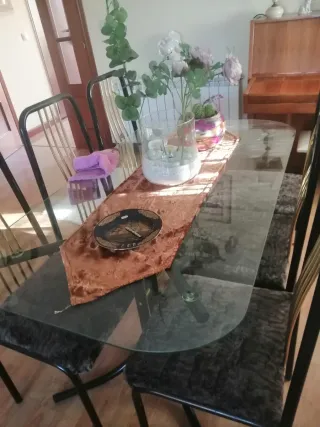Mesa de cristal y 6 sillas