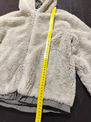 Casaco Felpudo para Menina marca Zara (10 anos)