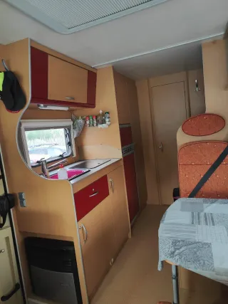 Se vende autocaravana o se cambia por furgoneta