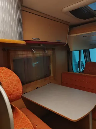 Se vende autocaravana o se cambia por furgoneta