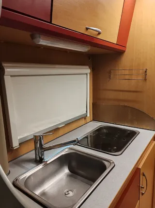Se vende autocaravana o se cambia por furgoneta