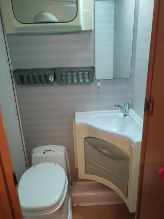 Se vende autocaravana o se cambia por furgoneta