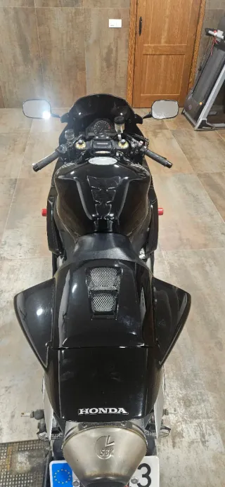 Honda CBR1000RR Fireblade Negra