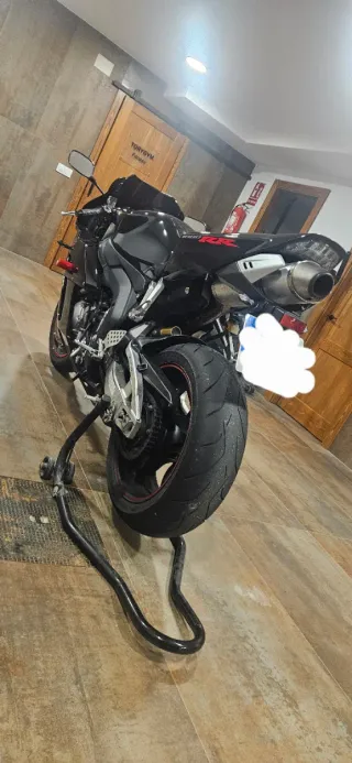 Honda CBR1000RR Fireblade Negra