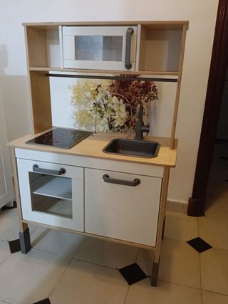 Cocinita de juguete como nueva