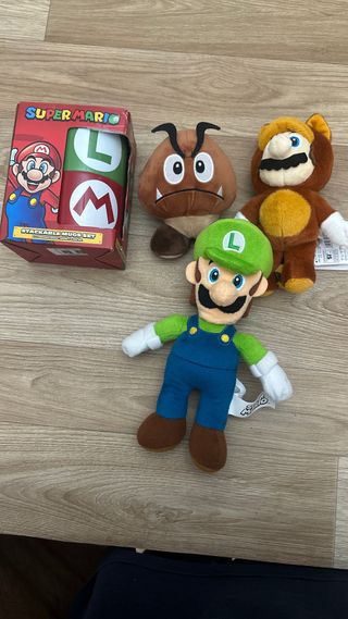 Set regalo Super Mario peluche e tazze