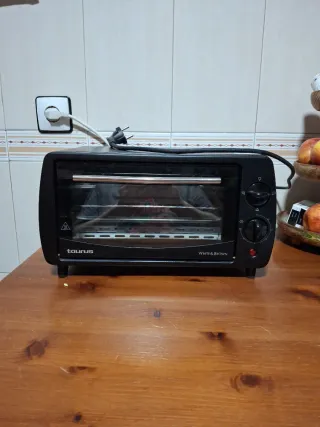 Mini horno Taurus White & Brown