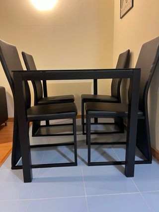 Mesa de comedor cristal negro (sillas aparte)